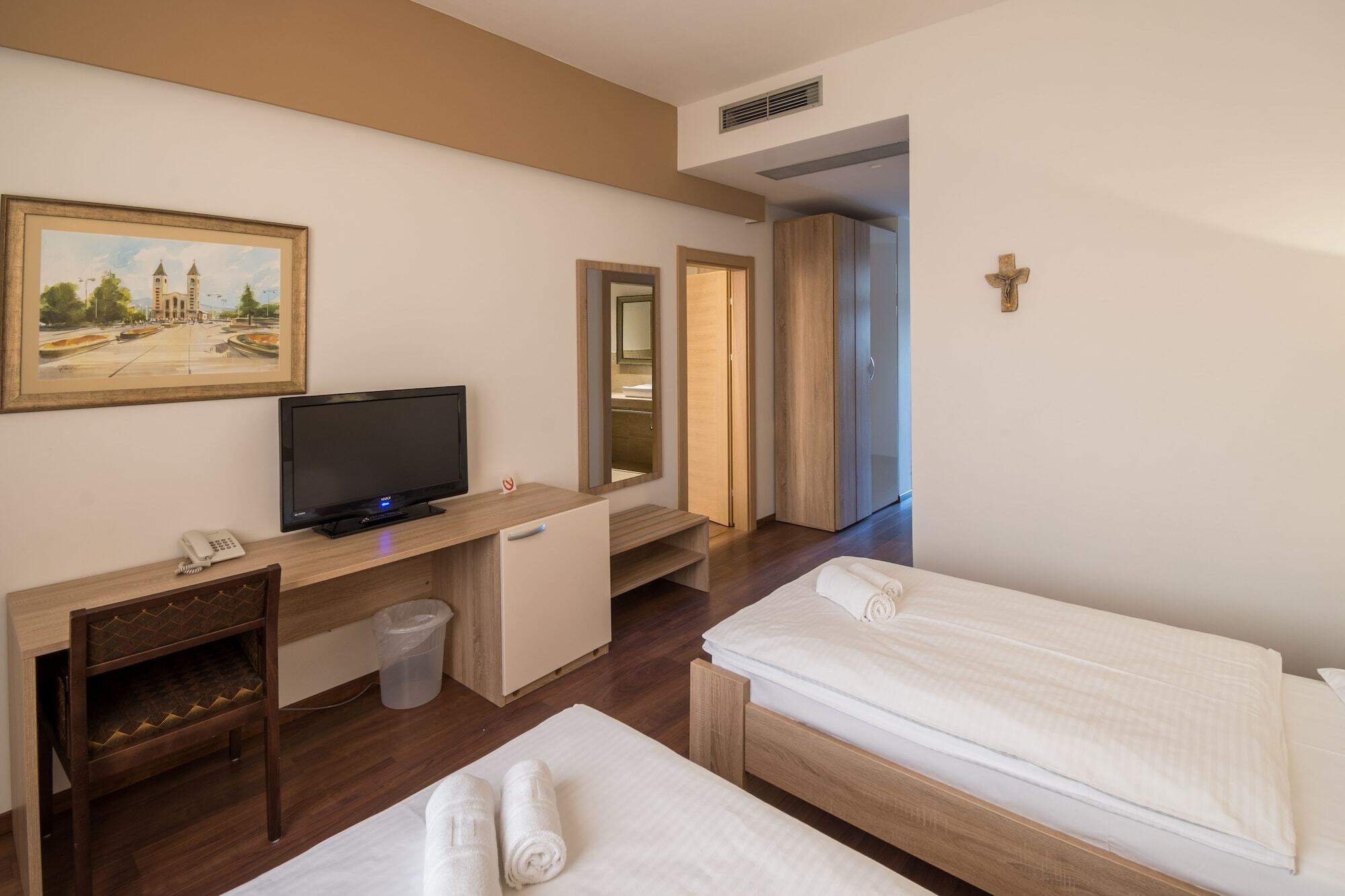 Hotel Quercus Medjugorje Exterior photo